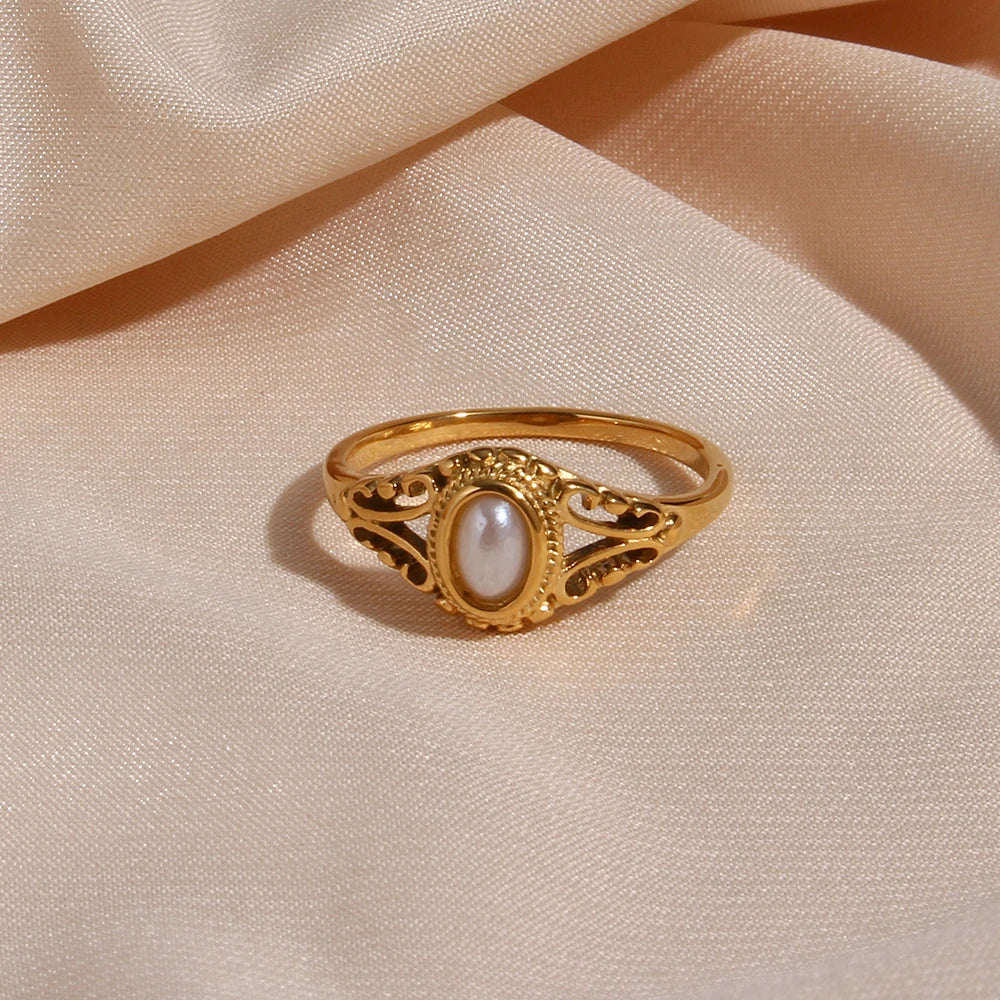 Thin 18K Gold Plated Hollow Texture Freshwater Pearl Ring