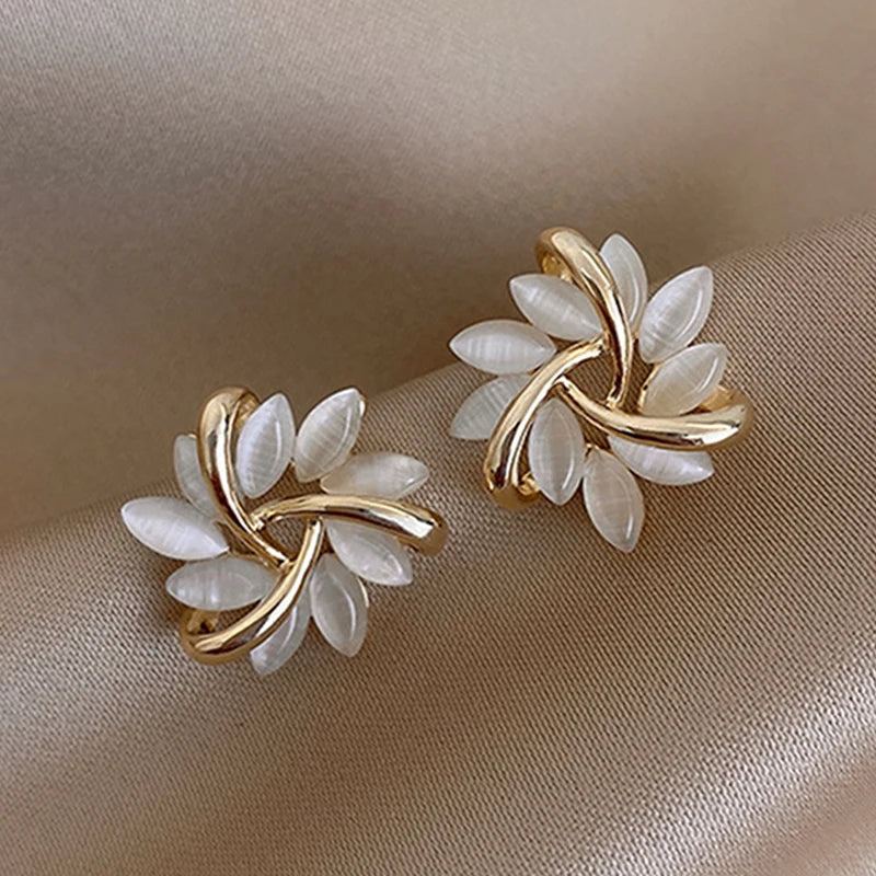 Exquisite Flower Zircon Stud Earrings – Geometric Rhinestone Jewelry for Women & Girls