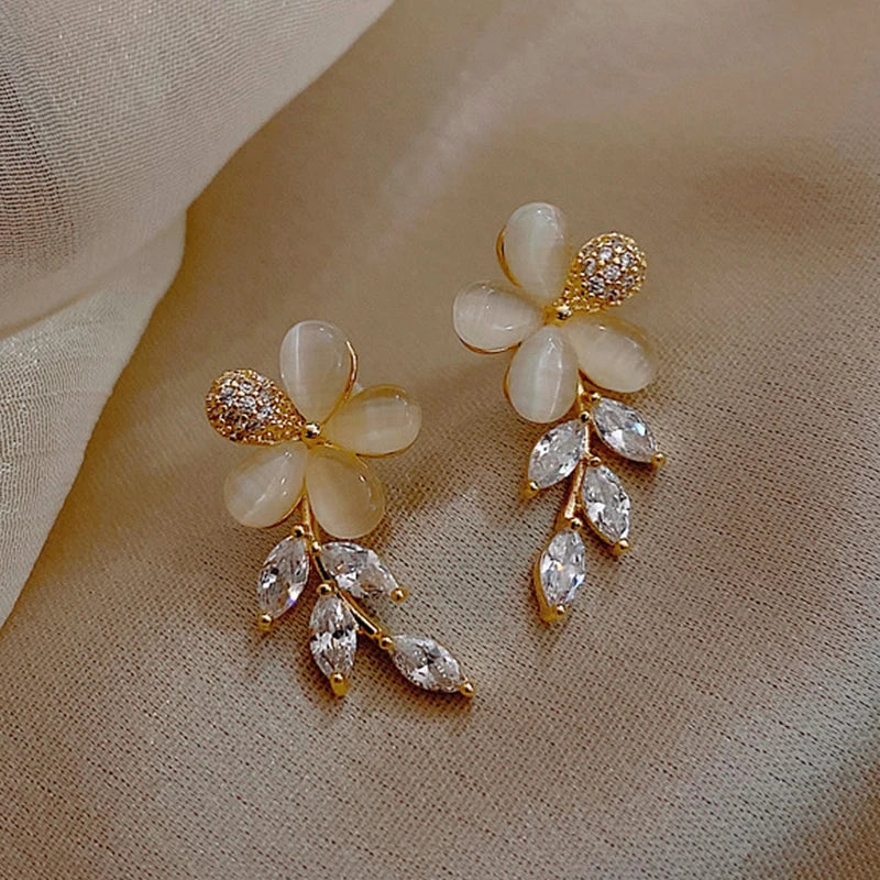 Exquisite Flower Zircon Stud Earrings – Geometric Rhinestone Jewelry for Women & Girls