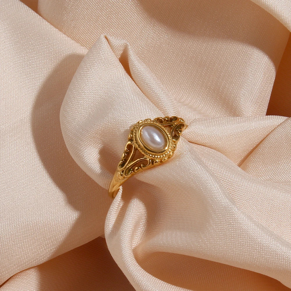 Thin 18K Gold Plated Hollow Texture Freshwater Pearl Ring