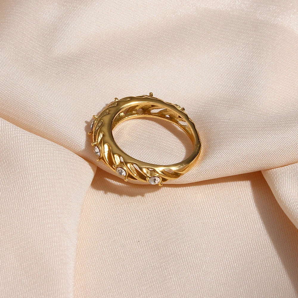 Thin 18K Gold Plated Hollow Texture Freshwater Pearl Ring