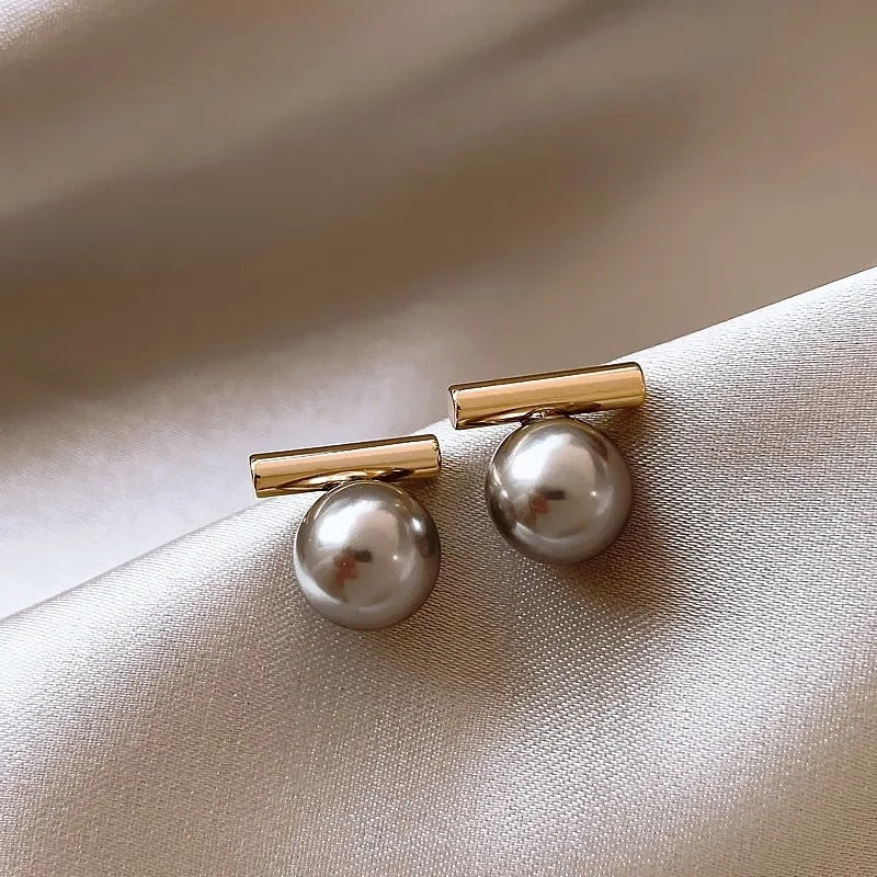 Elegant Spliced Flat Pearl Earrings